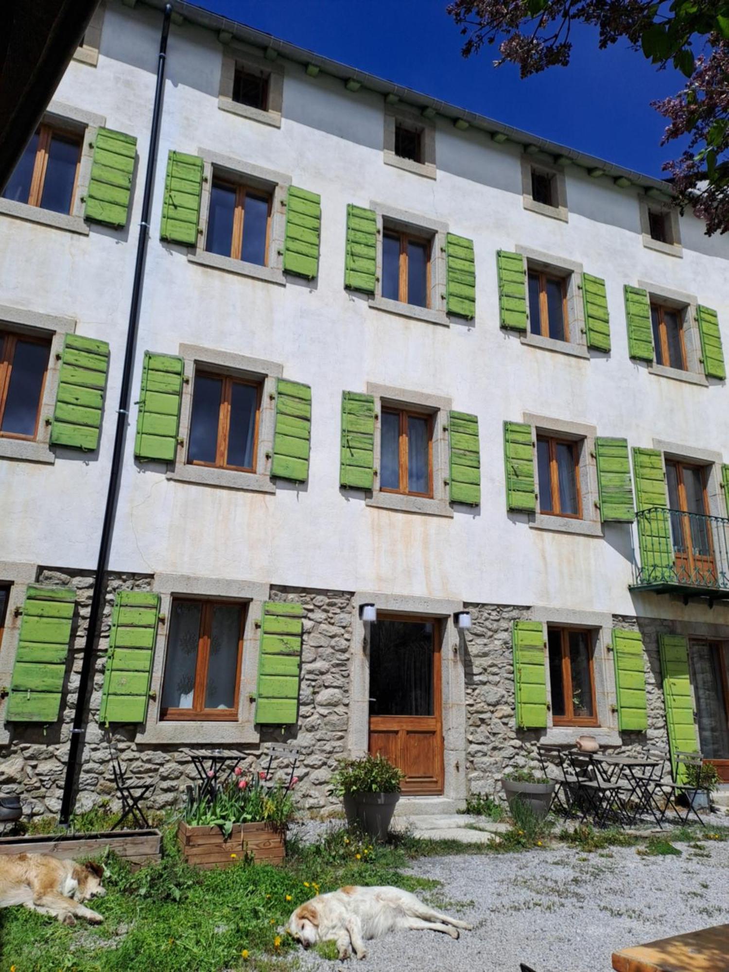 Le Grenier Des Moineaux Bed & Breakfast Font-Romeu-Odeillo-Via Dış mekan fotoğraf